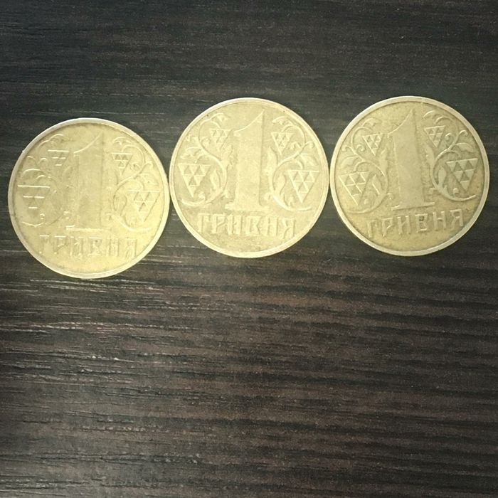 Продам монету в 1 гр 2003 год