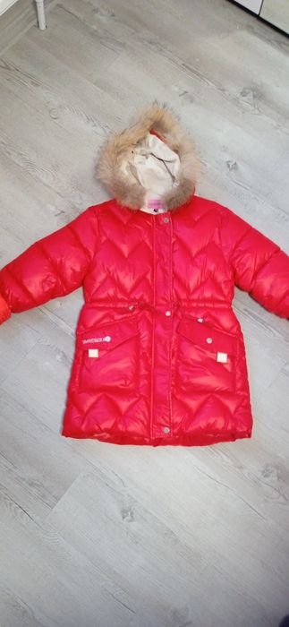 Зимова куртка на дівчинку 8-10