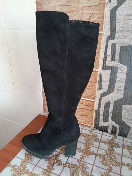 Продам осінні ботінки