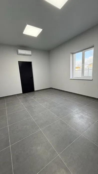 Продаж / Складське приміщення / вул. Польова, Стоянка