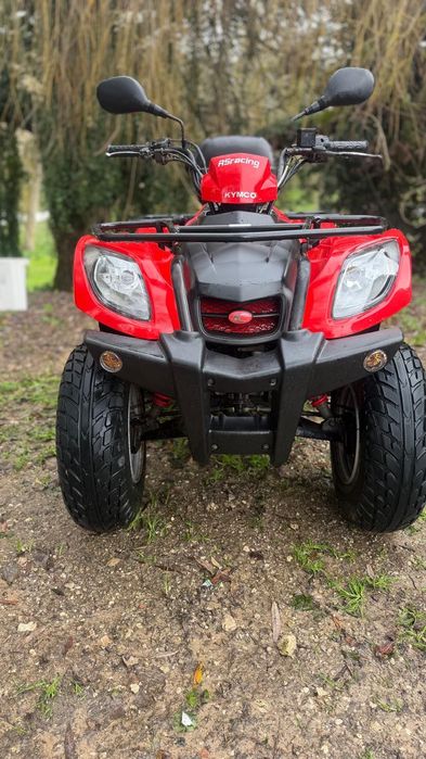 Moto 4 em ótimas condições