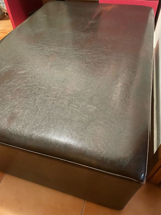 Sofá chaise long mais mesa