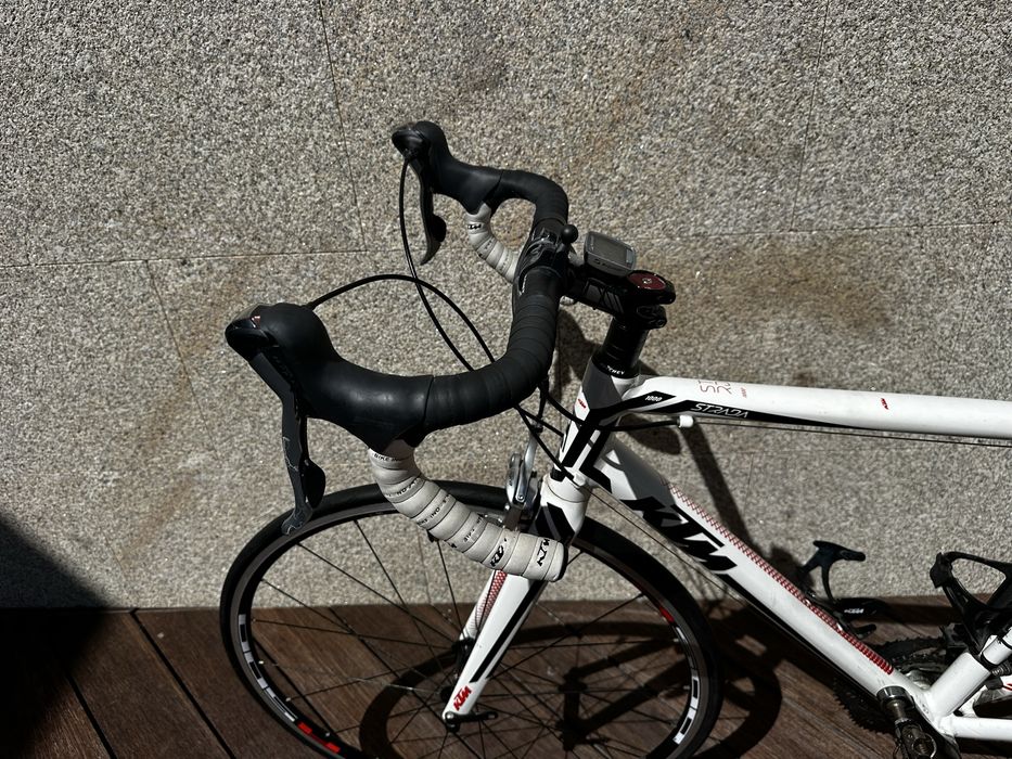 Bicicleta estrada KTM Strada 1000