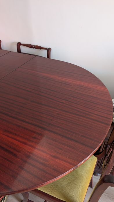 Conjunto de Mesa  Sala de Jantar em Jacarandá - Mesa Oval Extensível com 8 Cadeiras