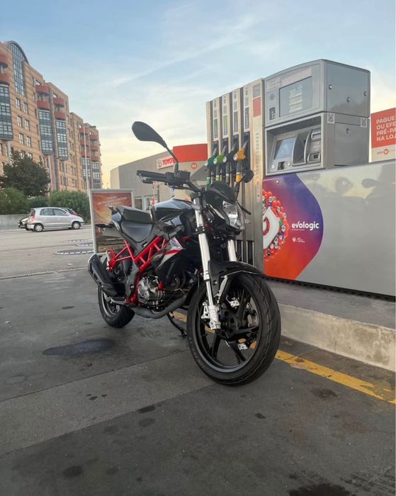 Benelli BN 125 | 5.000 km | Único Proprietário | Impecável