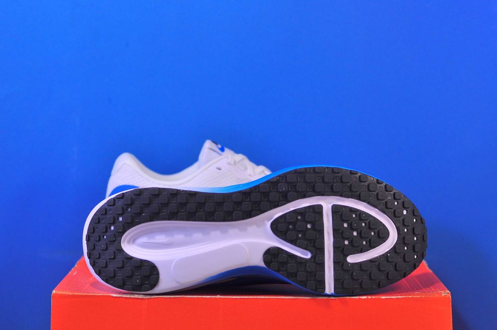 Кросівки Nike Revolution 8  оригінал