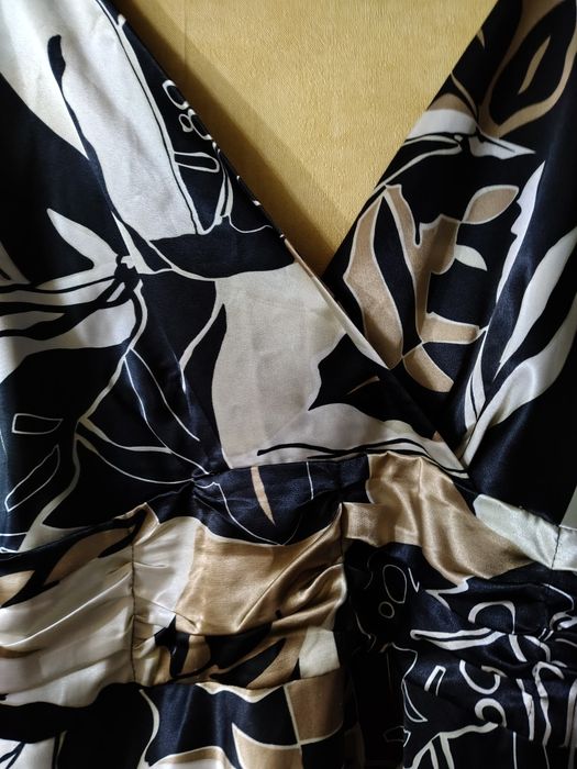 Sukienka imprezowa Plus Size midi