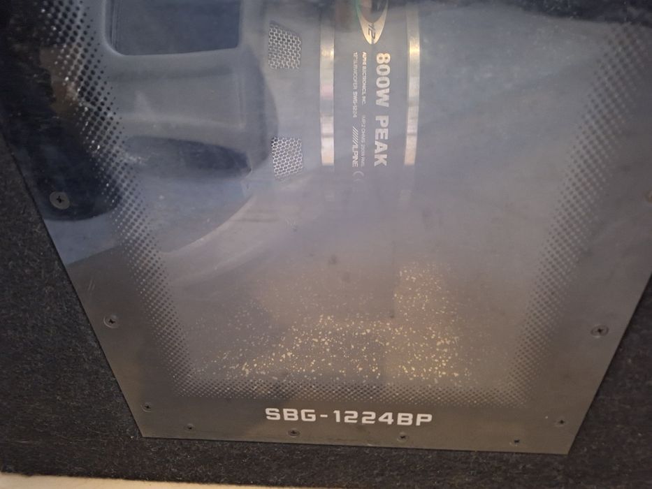 Продам сабвуфер Alpine SBG-1224BP