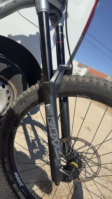 Vendo suspensão ROCK SHOX BOXXER SELECT CHARGER 2