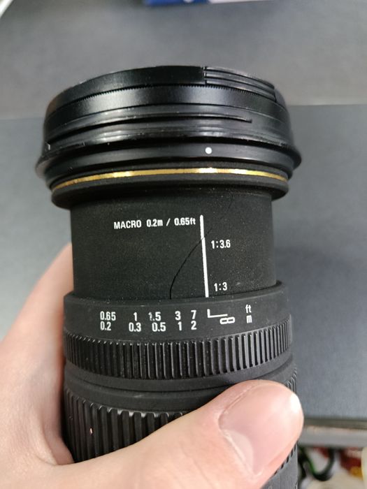 Sigma 18-50mm f/2.8 EX DC Macro для Canon EF-S