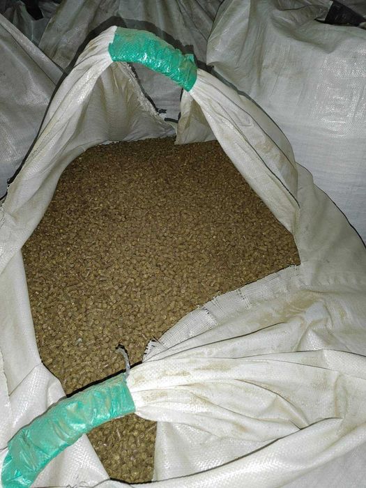 Пелети паливні гранульовані з відходів соняшнику