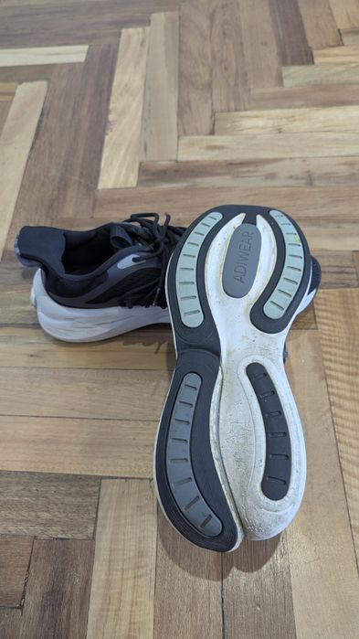 Кроссовки Adidas AlphaBoost V1 43 на 27.5