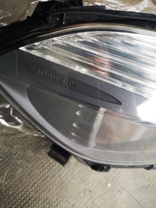 Farol direito Mercedes class A