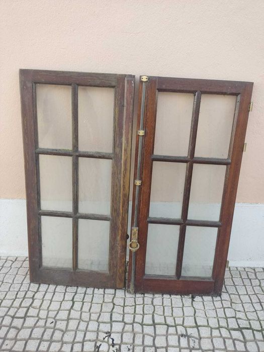 Janelas de Madeira de Sucupira