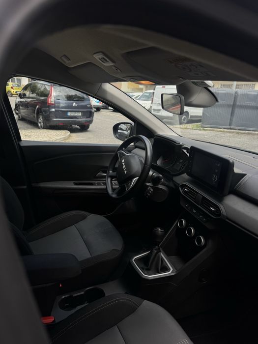 Aluguer carro 7 lugares - RENT CAR