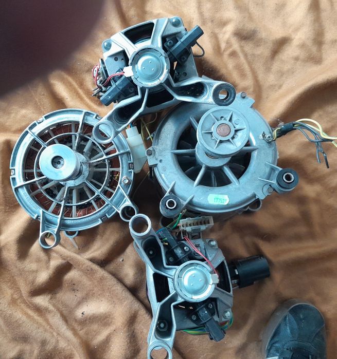 Motores de máquinas de lavar só roupas só tenho os em alumínio mais p