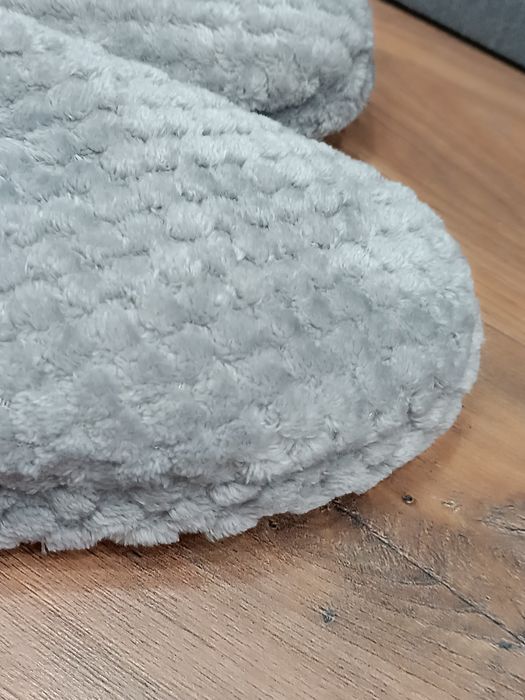 Kapcie damskie 42-43 C&A