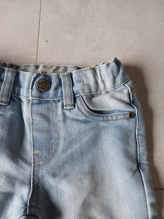 Spodenki jeansowe rozm. 98