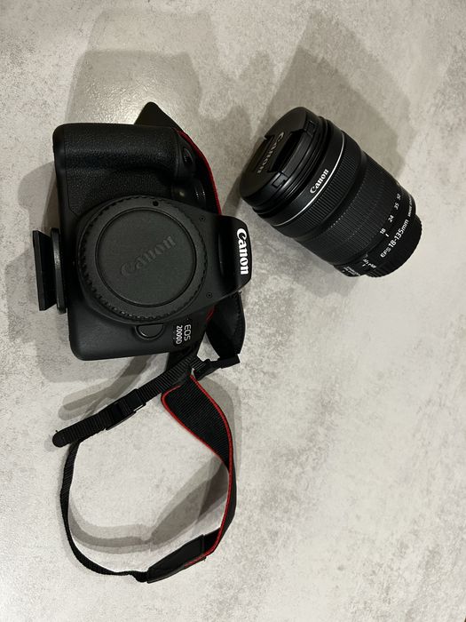 Canon EOS 2000D + obiektyw 18–135 mm + torba GRATIS — stan idealny