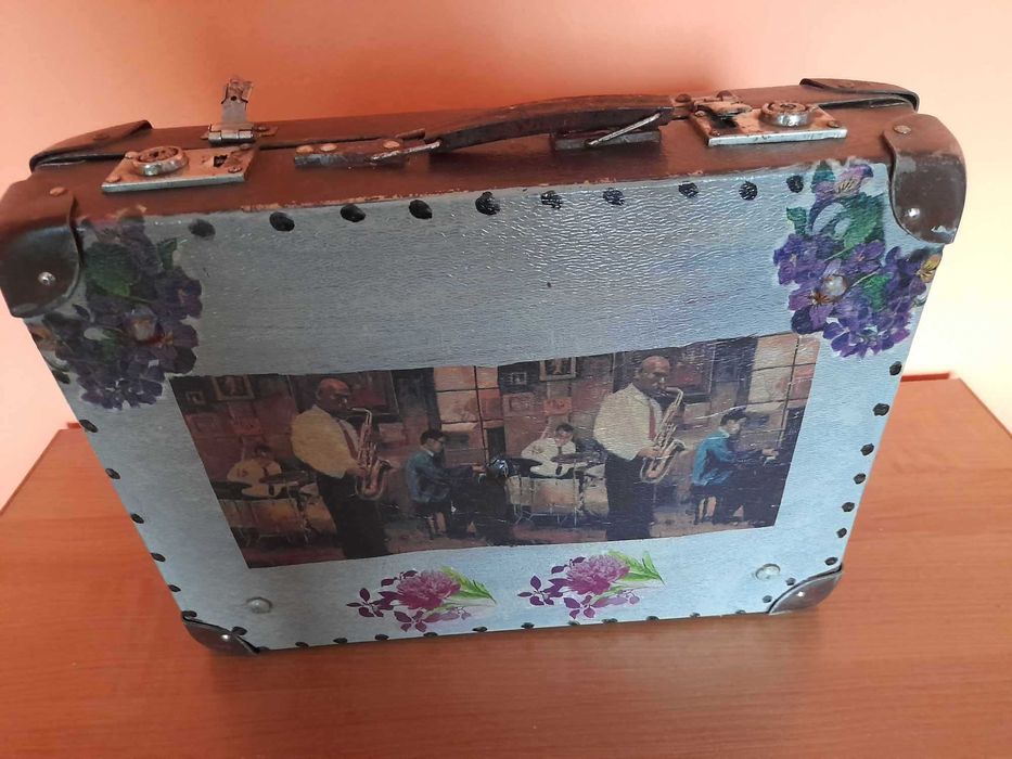 Stara walizka z 1960 roku