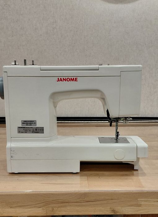 Швейная машинка ,,JANOME,,