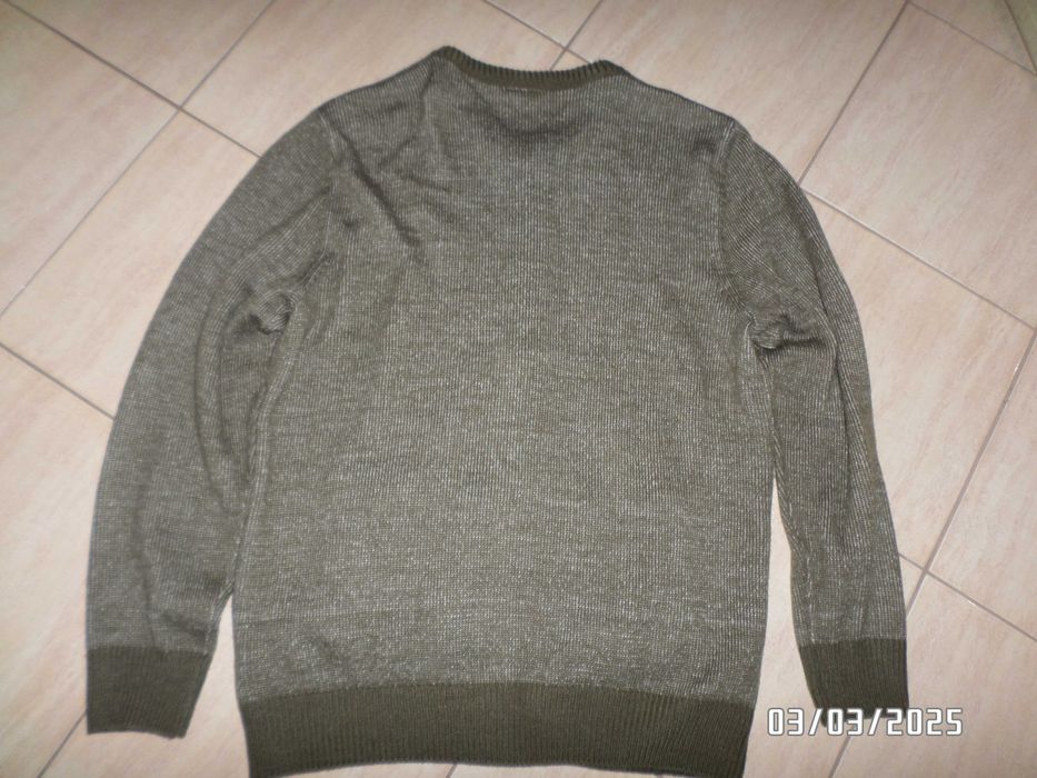 Męski sweter  rozmiar-L/XL