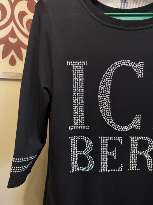 Трендове плаття зі стразами