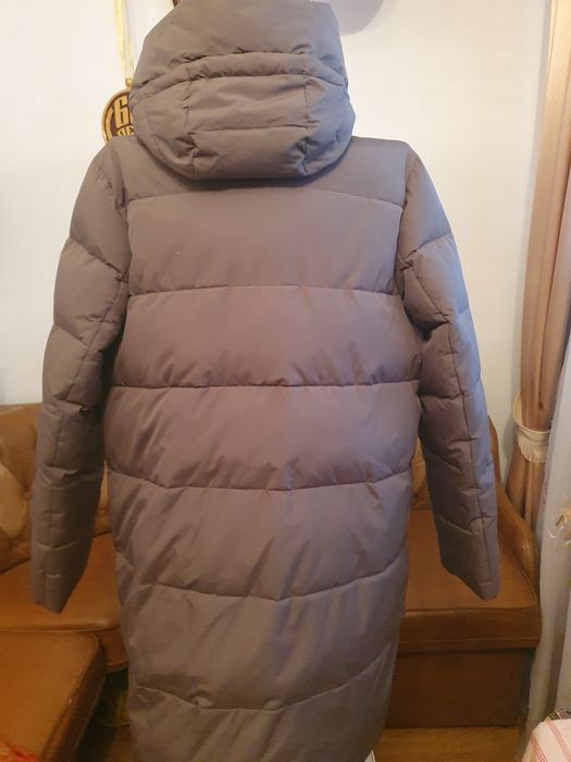 Продам пуховик в гарному стані,майж нов 54 р шир 118 -120см довж90см