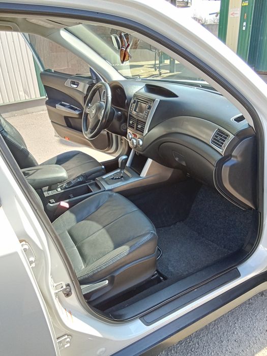 Продам Subaru Forester 2.0 2011
