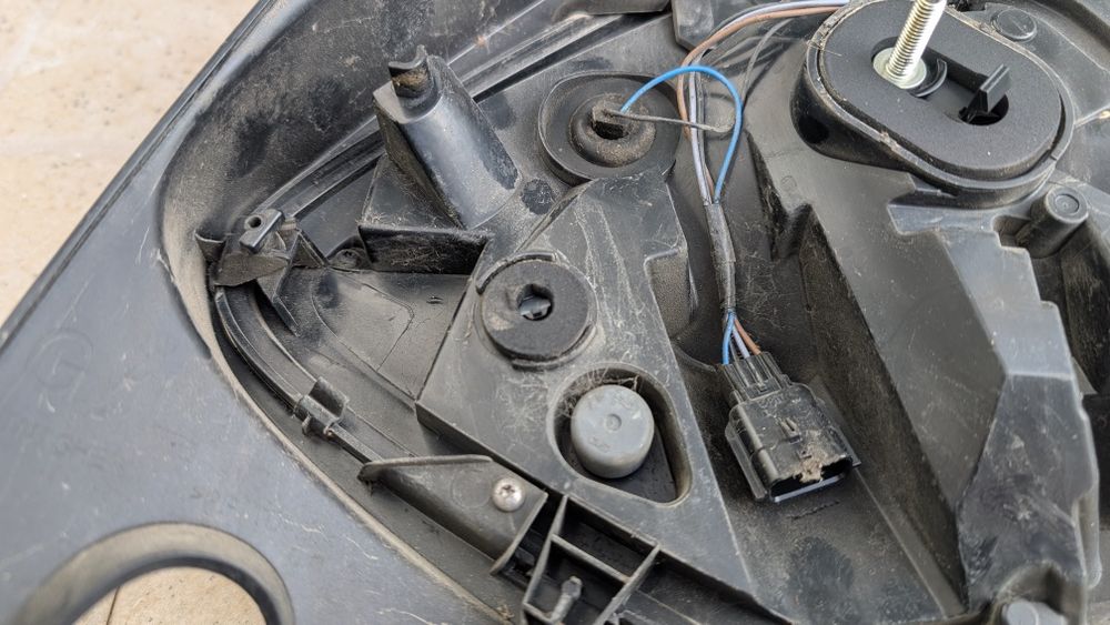 PEÇAS - Farolim traseiro esquerdo Renault Zoe 2018