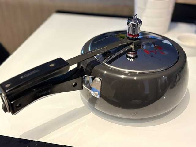 Szybkowar, Garnek Hawkins Contura 3,5l