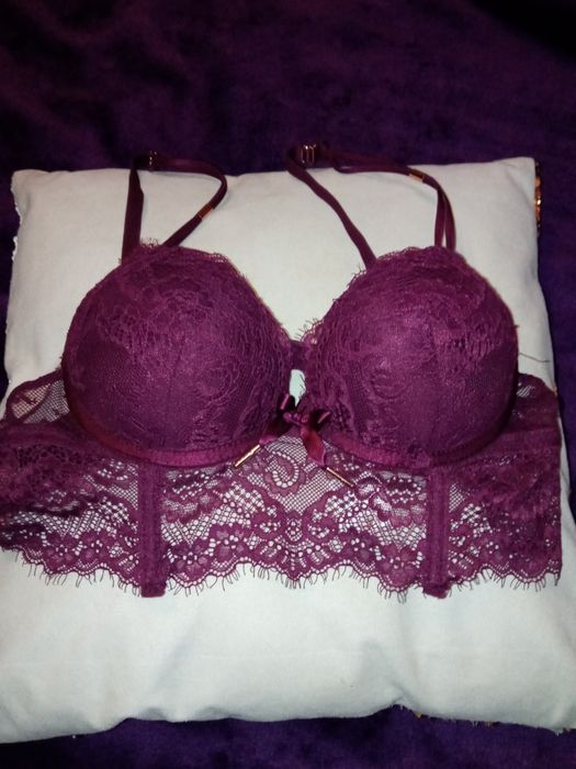 świetnym burgundowy biustonosz Intimissimi