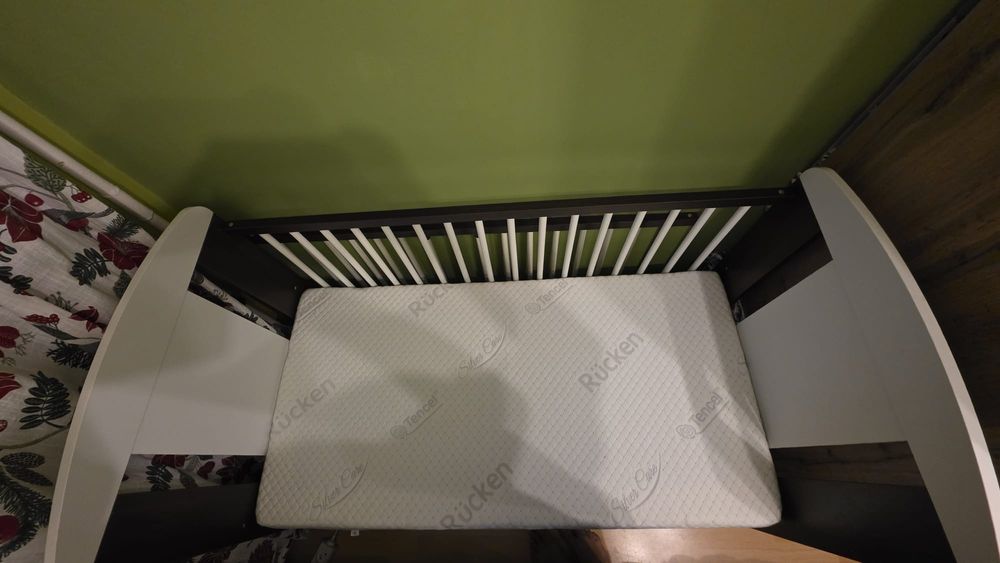 Łóżeczko dla dziecka + materac Rukka