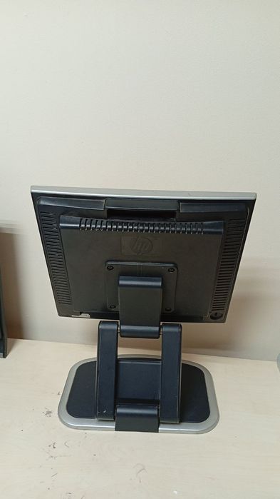 Продам монітор HP 1530 P9624D