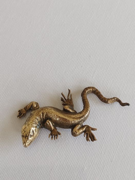 lindo broche vintage em latão