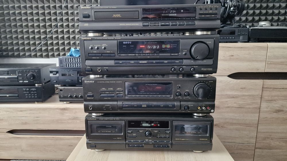 Wieża Technics 3 elementy sprawne,  kable. (Bez magnetofonu)