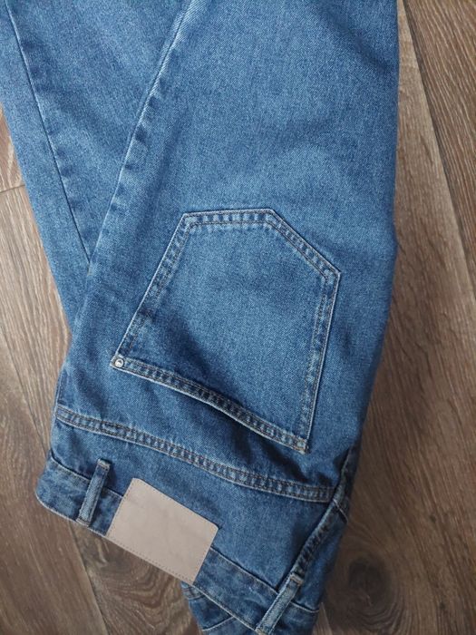 Жіночі джинсы MOM Fit
