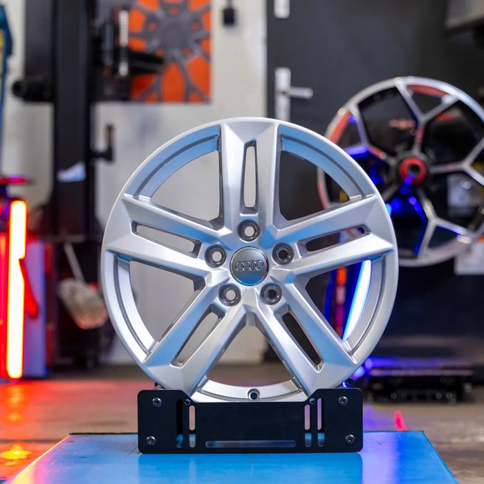 NOWE ORYGINALNE Felgi Audi 17" A3 A4 A6 A8 Q2 Q3 Q5