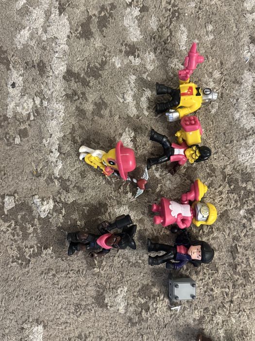 Іграшки roblox  мініфігурки adopt me