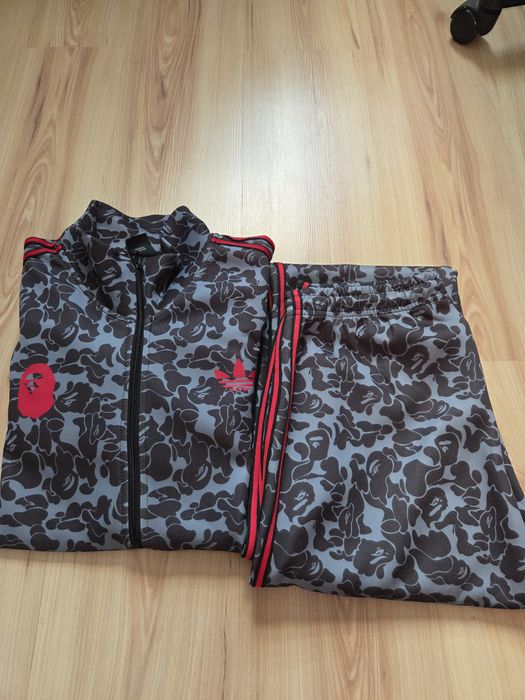 Dres Meski Adidas w idealnym stanie rozmiar L ale wychodzi wiekszy jak Xl rozmiar L