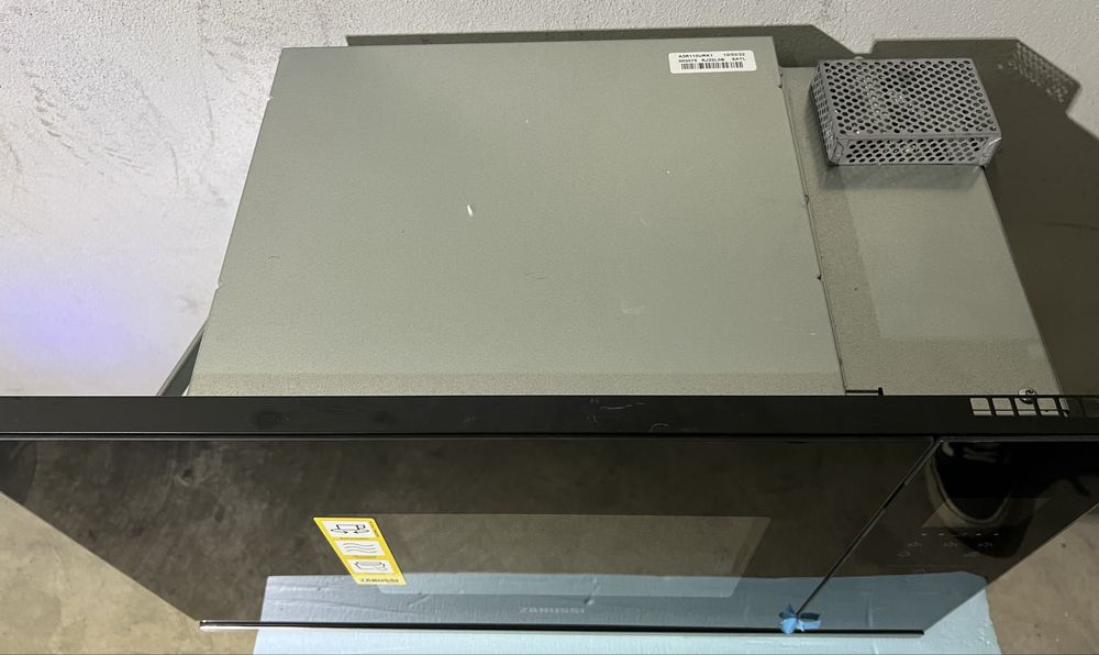 Micro-ondas Encastre ZANUSSI ZMBN2SX 60 (17 L - Sem Grill)