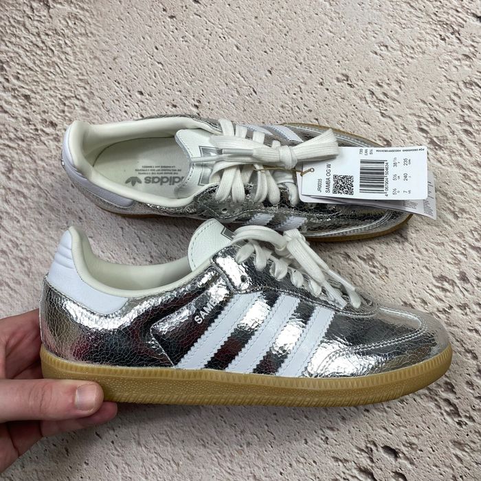 jr0035 оригінал нові жіночі кеди adidas casual samba silver originals