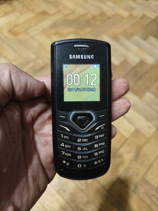 Samsung GT- E1170i кнопочний