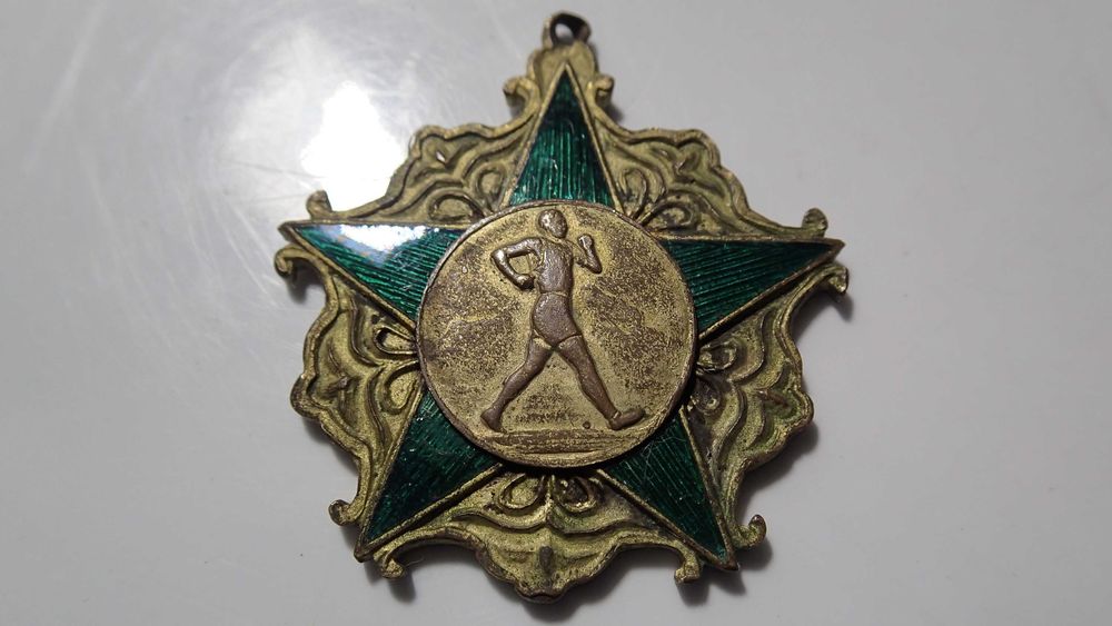 Duas medalhas antigas de peito em Bronze e esmalte