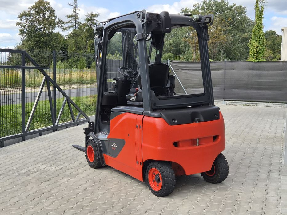 Wózek widłowy LINDE E20 2 tony elektryczny uzywany LEASING triplex
