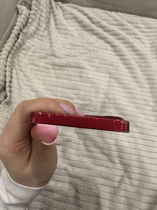 iPhone 13, 256 GB, kolor czerwony