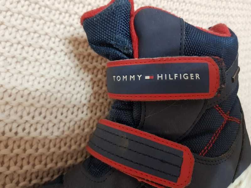 Tommy Hilfiger śliczne śniegowce 31