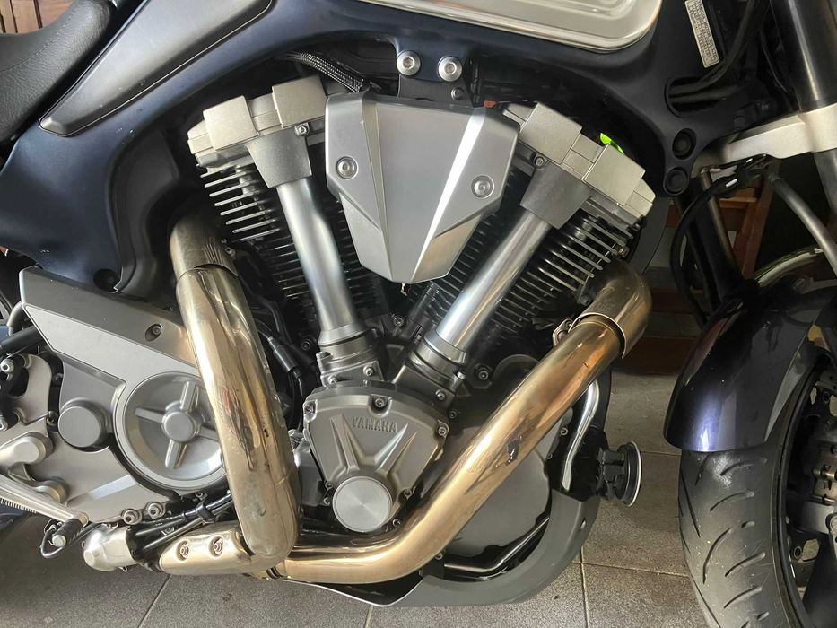 Yamaha MT01 ano 2007 com 27.000 km