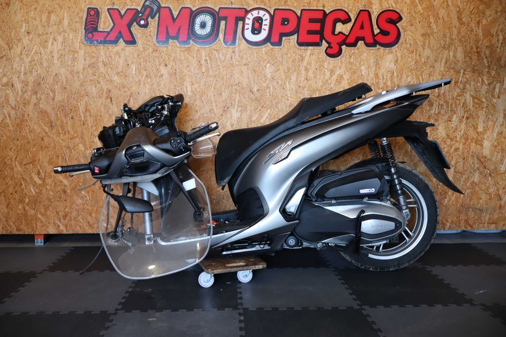 Honda SH 350 ano 2022 para peças