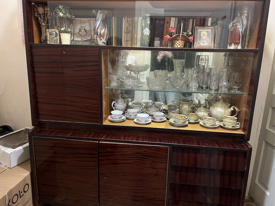 Креденс, сервант